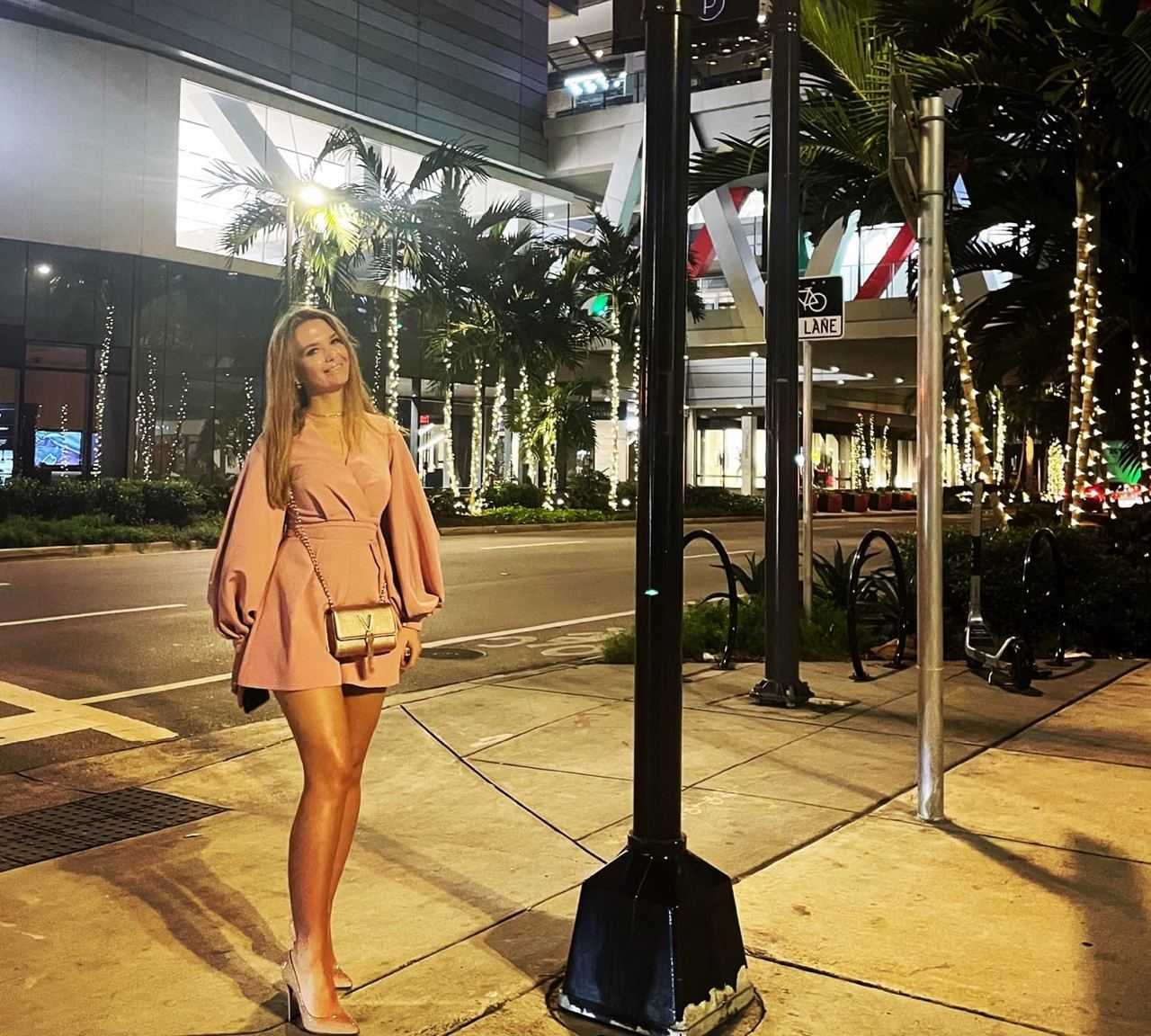 Подрядчик три. ФКСР и красивая женщина